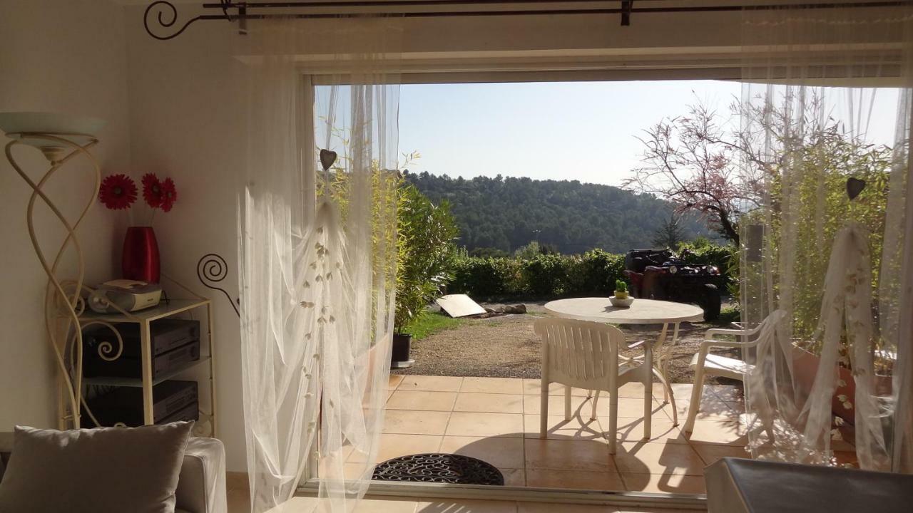 Les Chevrefeuilles Apartment Manosque Exterior foto