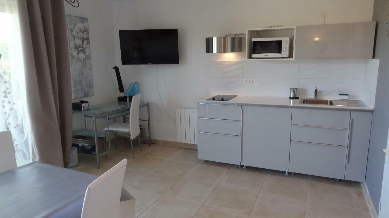 Les Chevrefeuilles Apartment Manosque Exterior foto